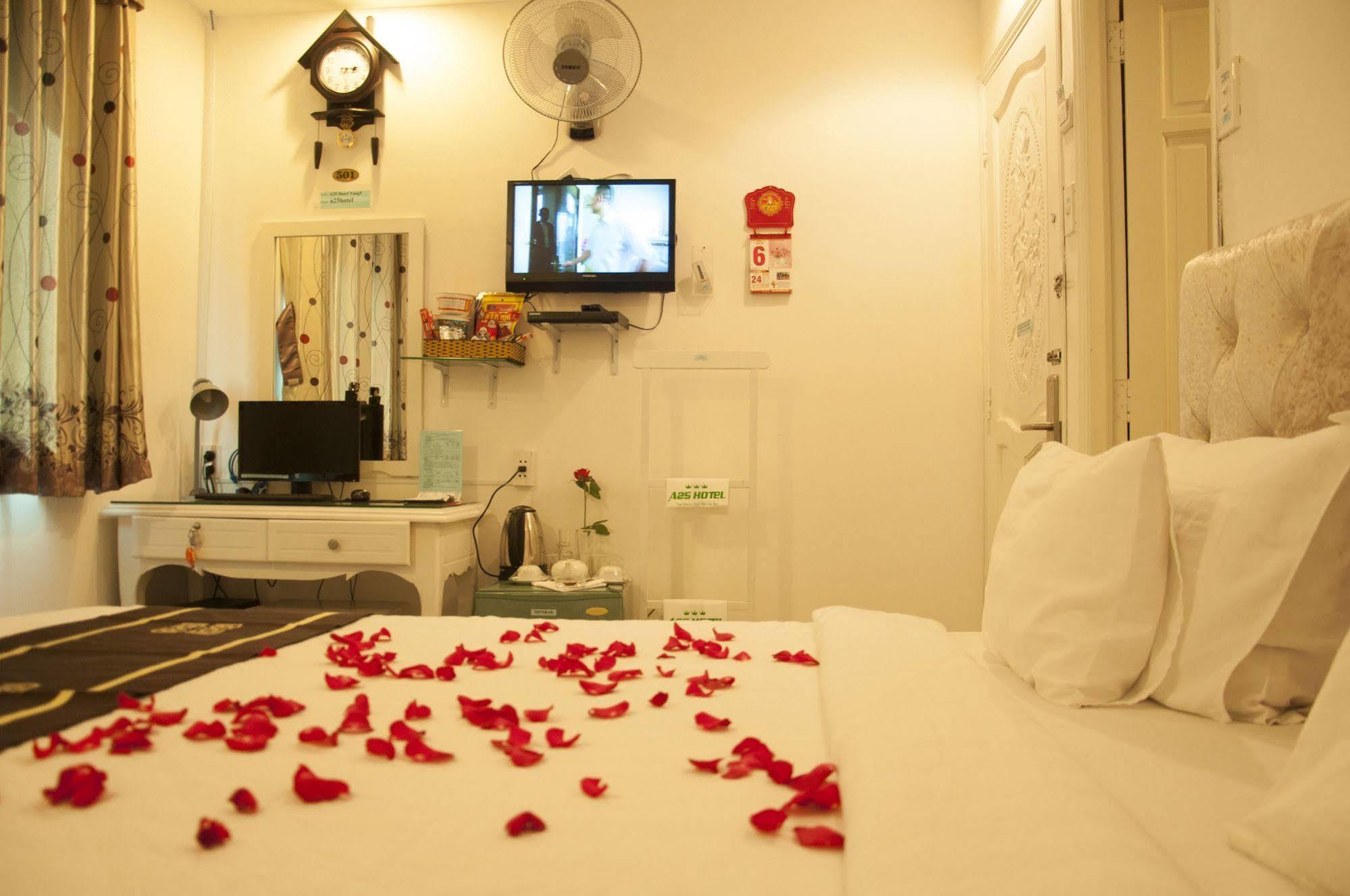 A25 Hotel - 274 De Tham Ho Chi Minh City Exterior photo